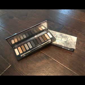 Urban Decay Naked Smokey Palette - brand new